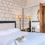 Chateau De Montreuil ホテル 4*