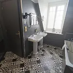 Chateau De Montreuil モントルイユ・シュル・メール