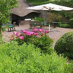 Chateau De Montreuil 4*