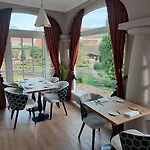 Chateau De Montreuil ホテル モントルイユ・シュル・メール