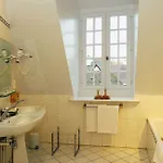 Chateau De Montreuil モントルイユ・シュル・メール