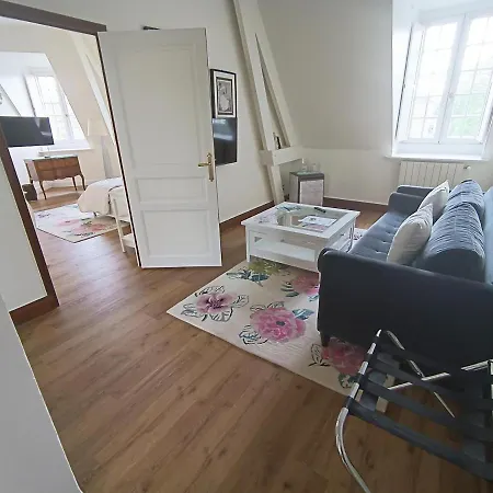 Chateau De Montreuil 4* モントルイユ・シュル・メール