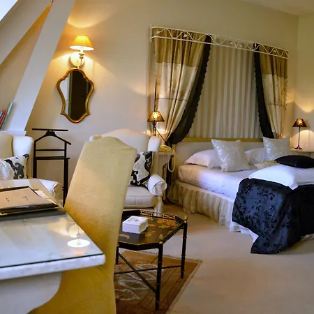 Chateau De Montreuil Hotel 4*