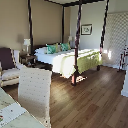 ホテル Chateau De Montreuil 4*