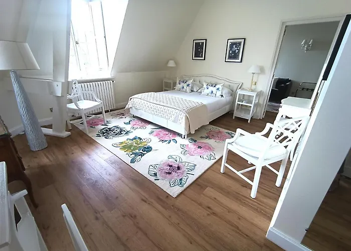 Chateau De Montreuil Montreuil (Pas-de-Calais)