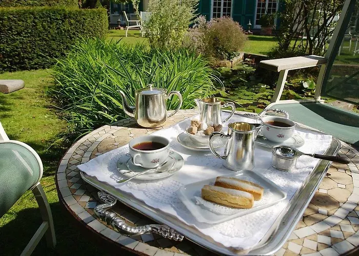 Chateau De Montreuil Montreuil (Pas-de-Calais)