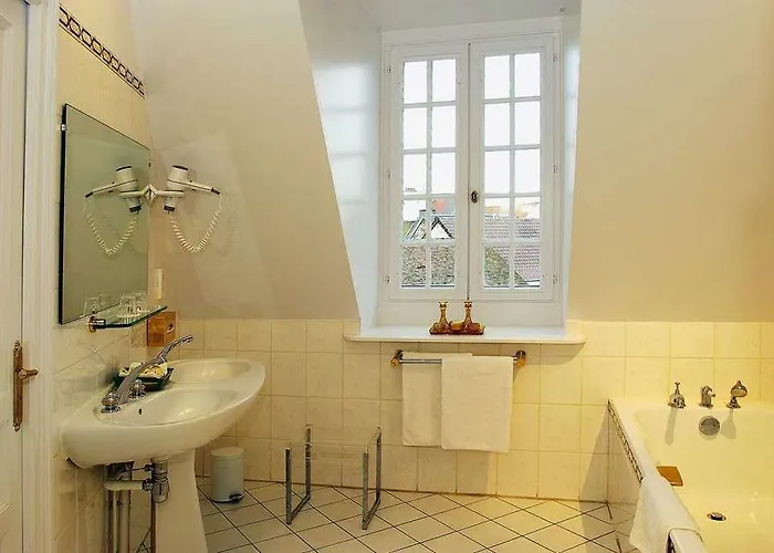 Chateau De Montreuil Montreuil (Pas-de-Calais)